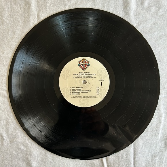 Vintage Vinyl - EARL KLUGH - SODA FOUNTAIN SHUFFLE - Picture 3 of 4